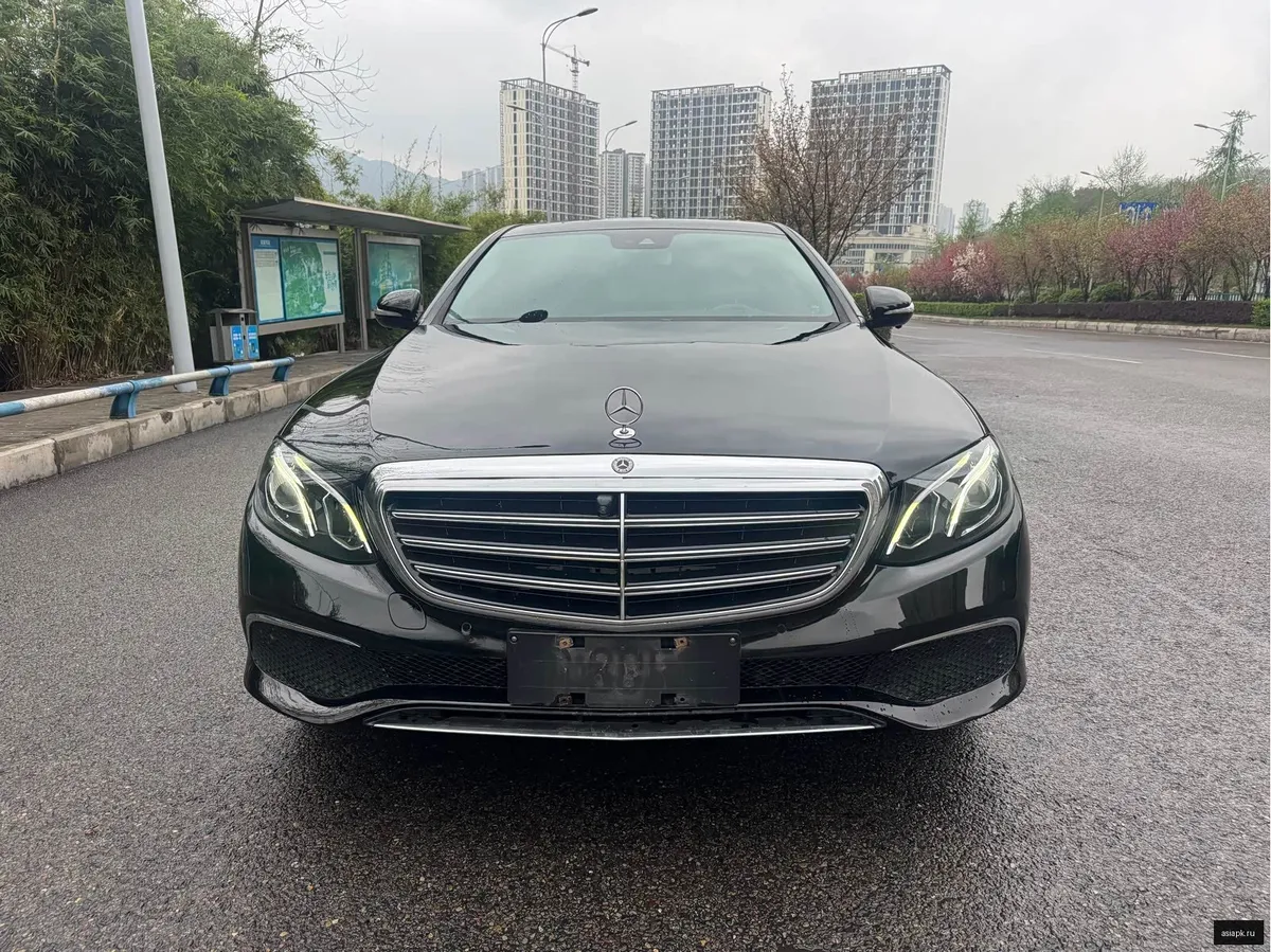 Mercedes-Benz E-Class 2