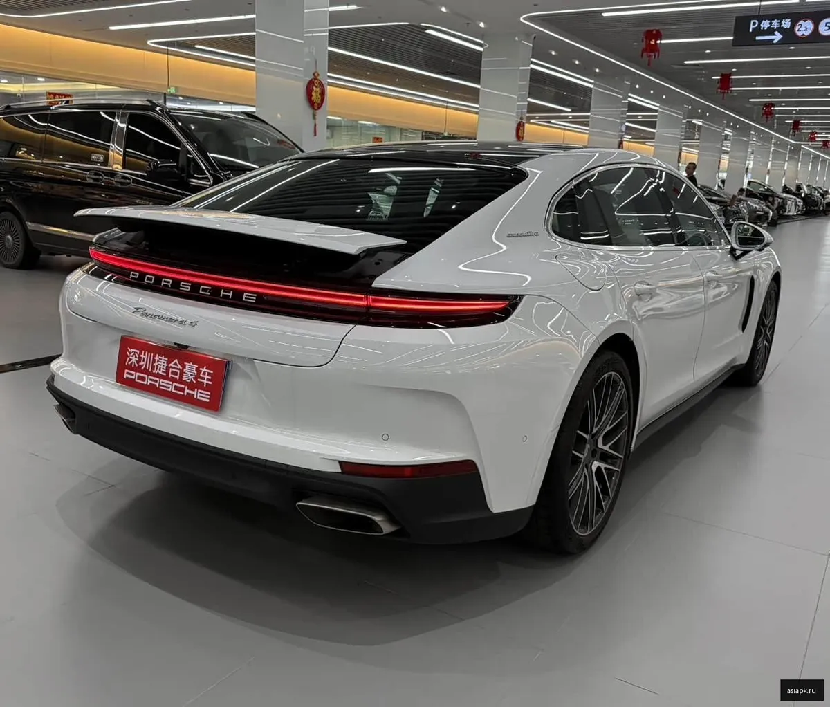 Porsche Panamera 6