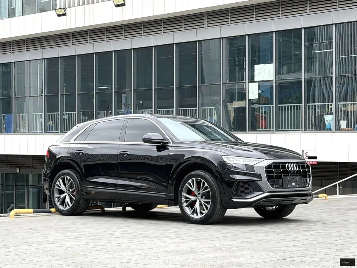 Audi Q8 3