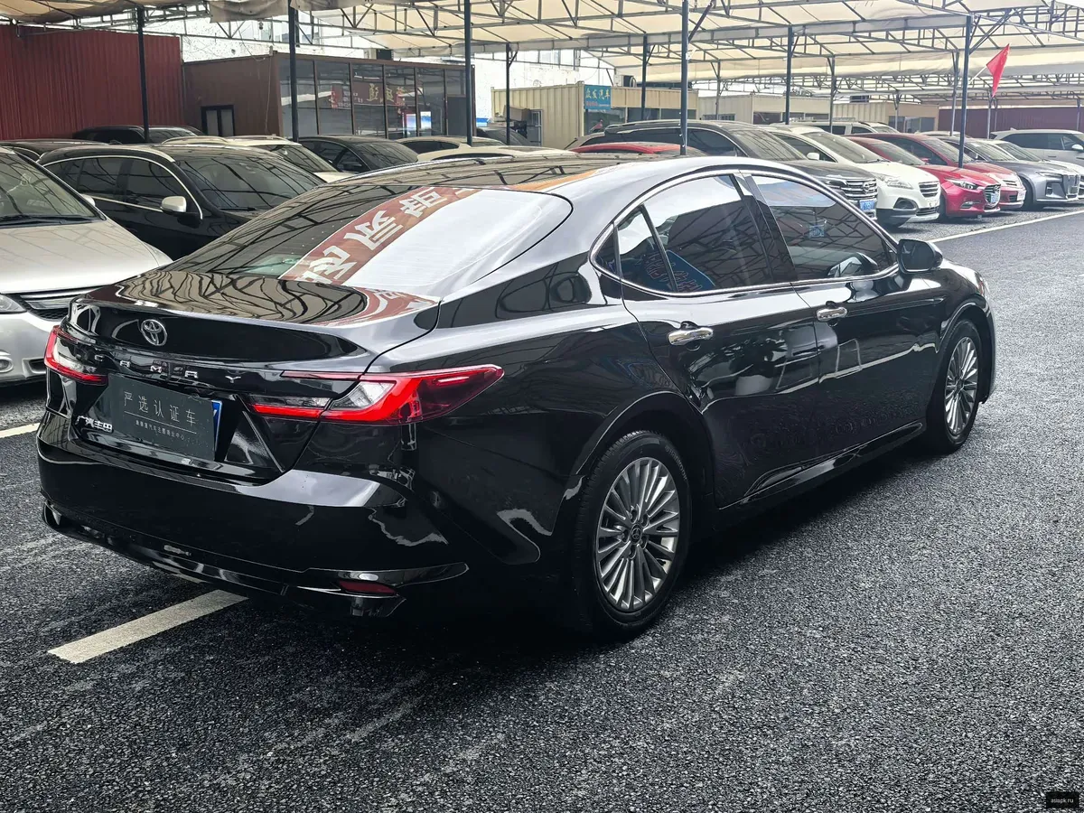 Toyota Camry 2
