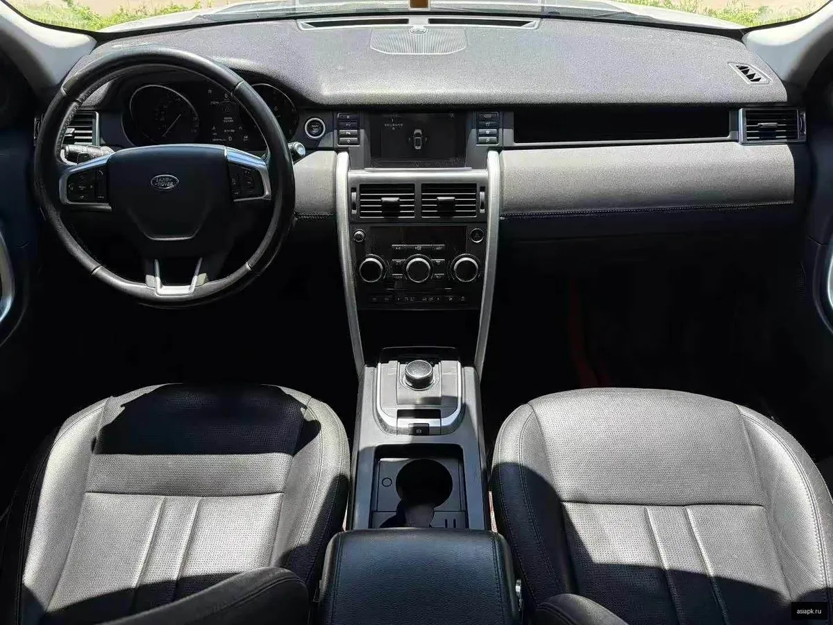 Land Rover Discovery Sport 6
