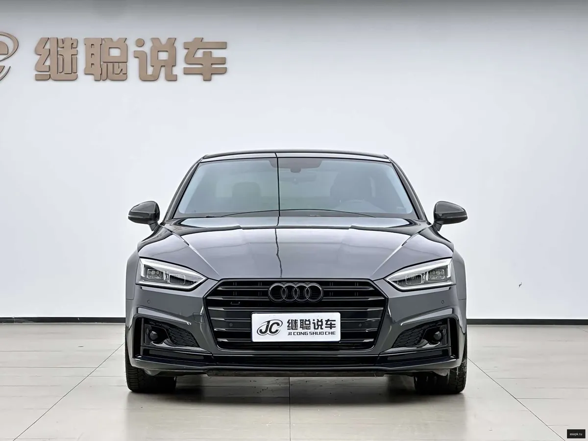Audi A5 4