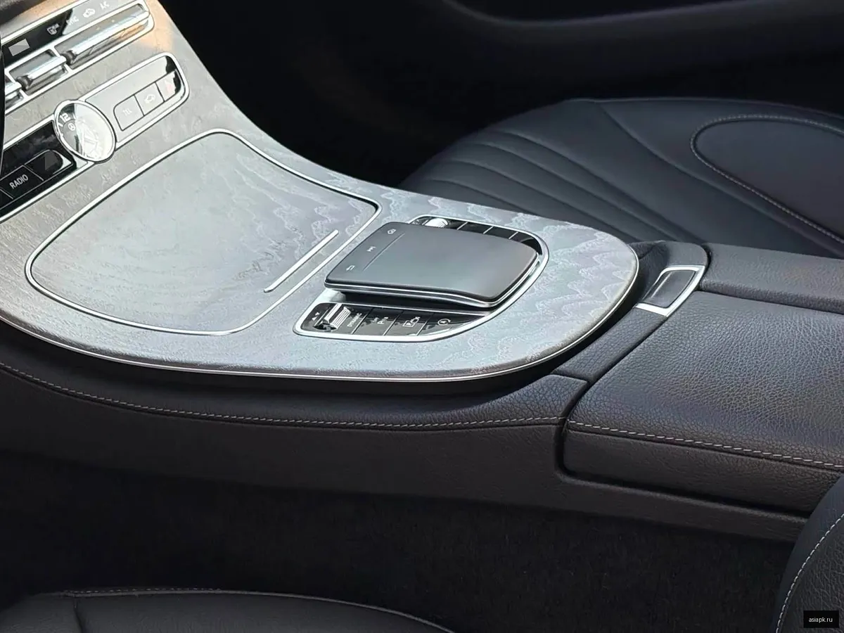 Mercedes-Benz CLS-Class 5