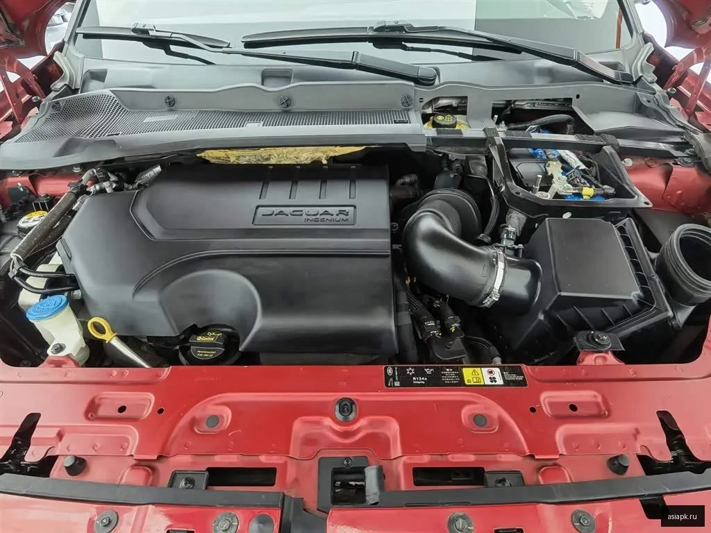 Jaguar E-Pace 6