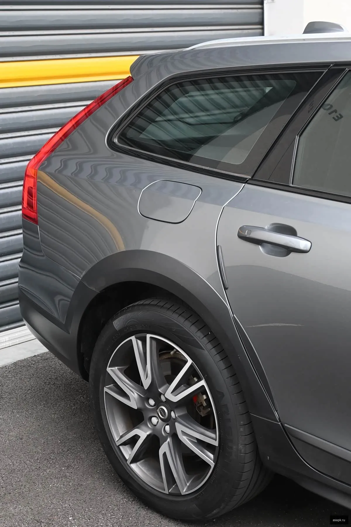 Volvo V90 6