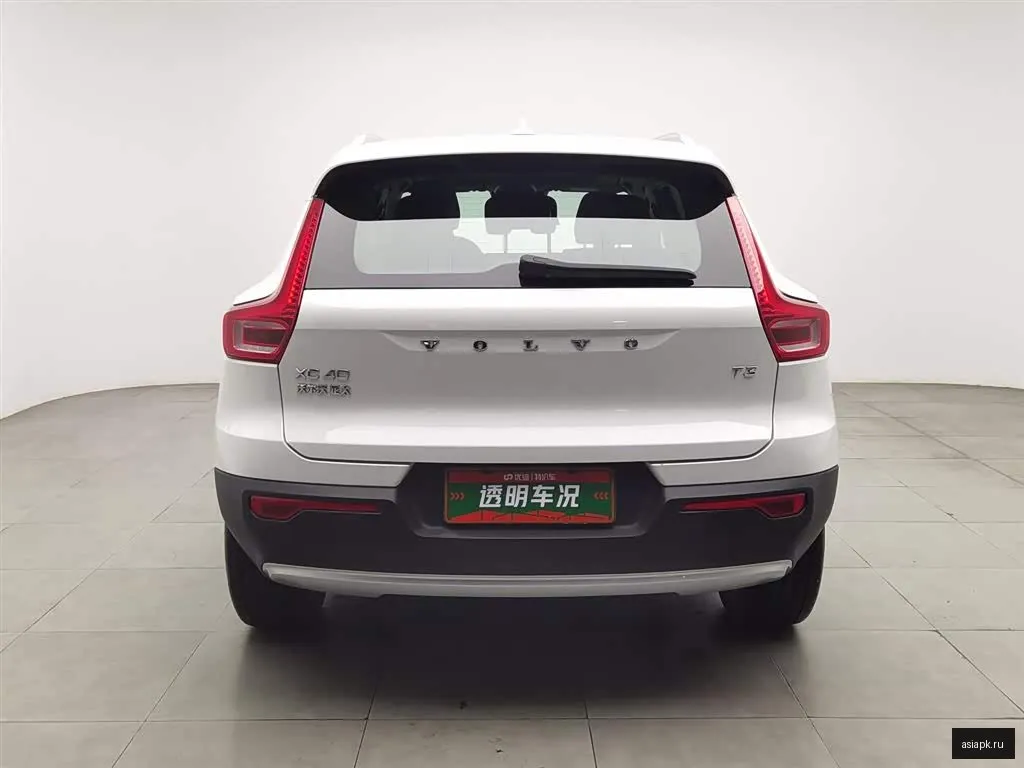 Volvo XC40 4