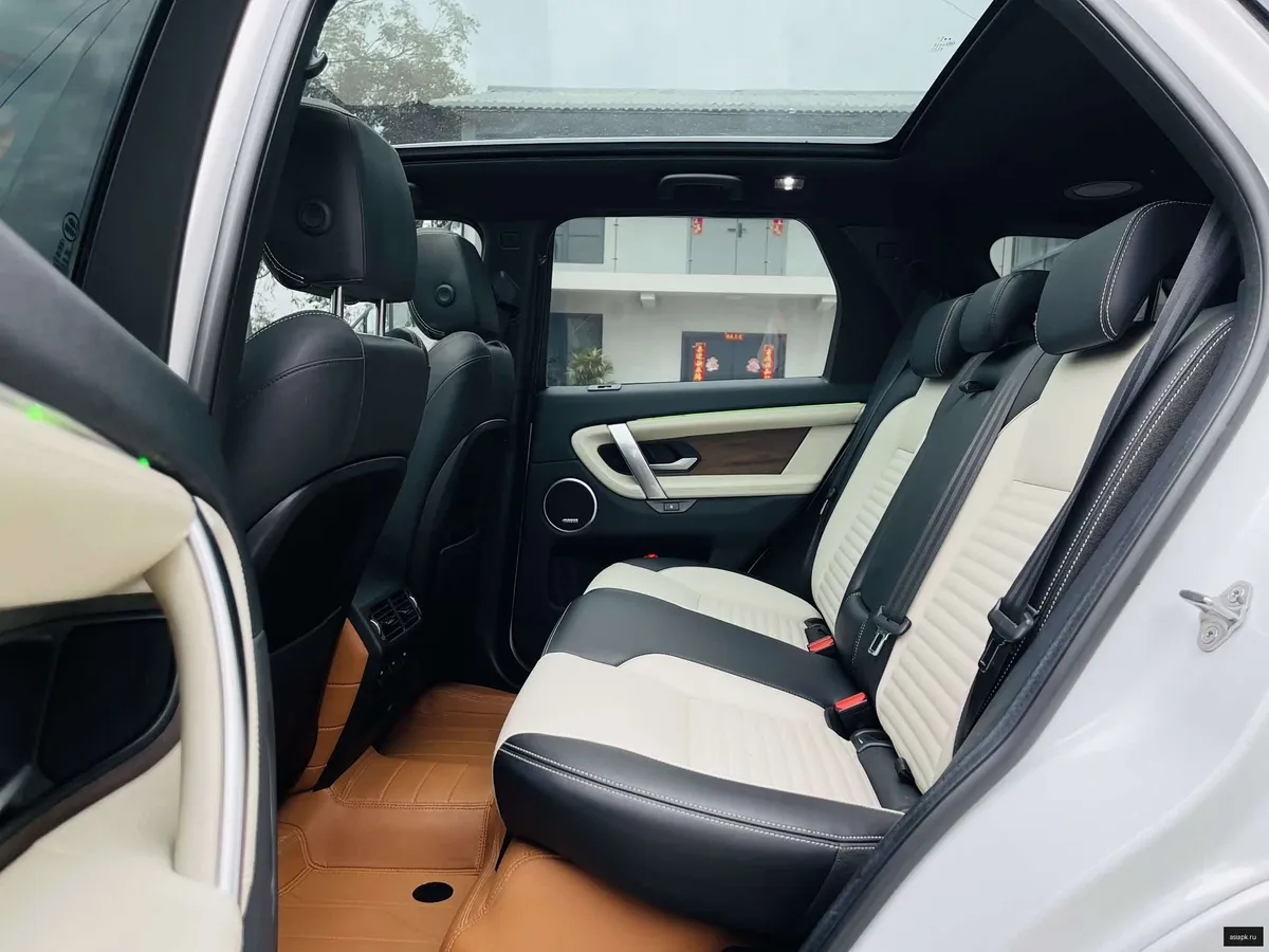 Land Rover Discovery Sport 6