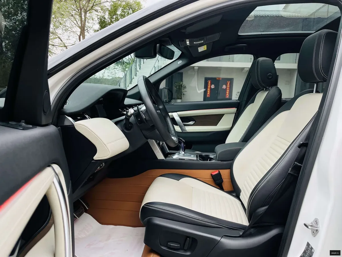 Land Rover Discovery Sport 5