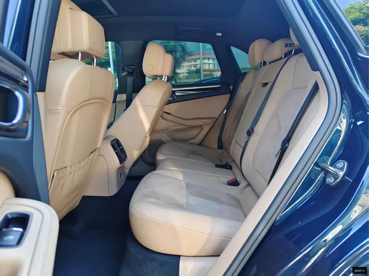 Porsche Macan 6