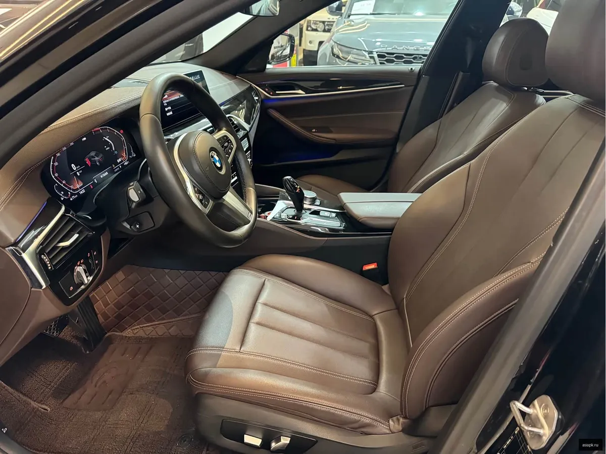 BMW 5-Series 4