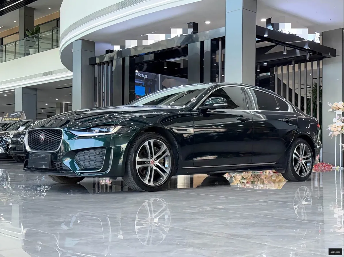 Jaguar XE