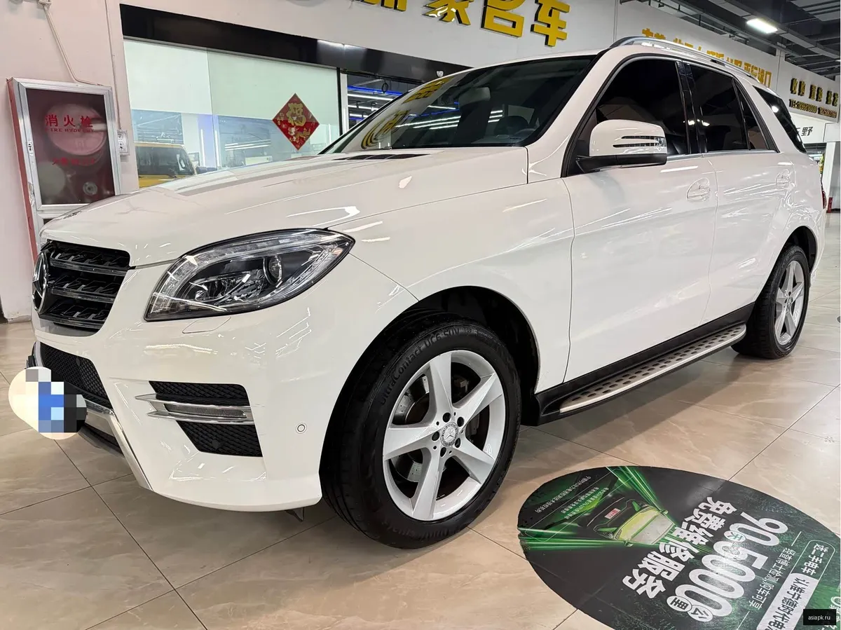 Mercedes-Benz M-Class 2