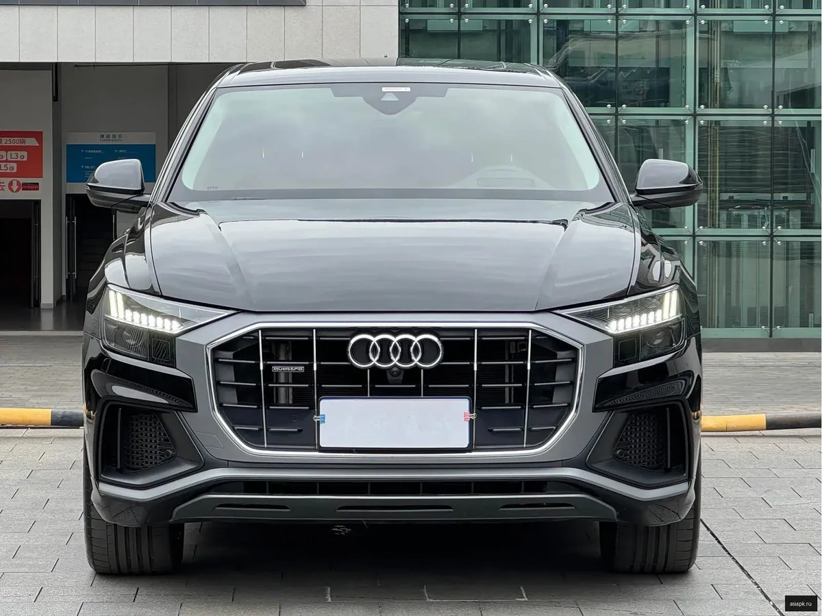 Audi Q8 3