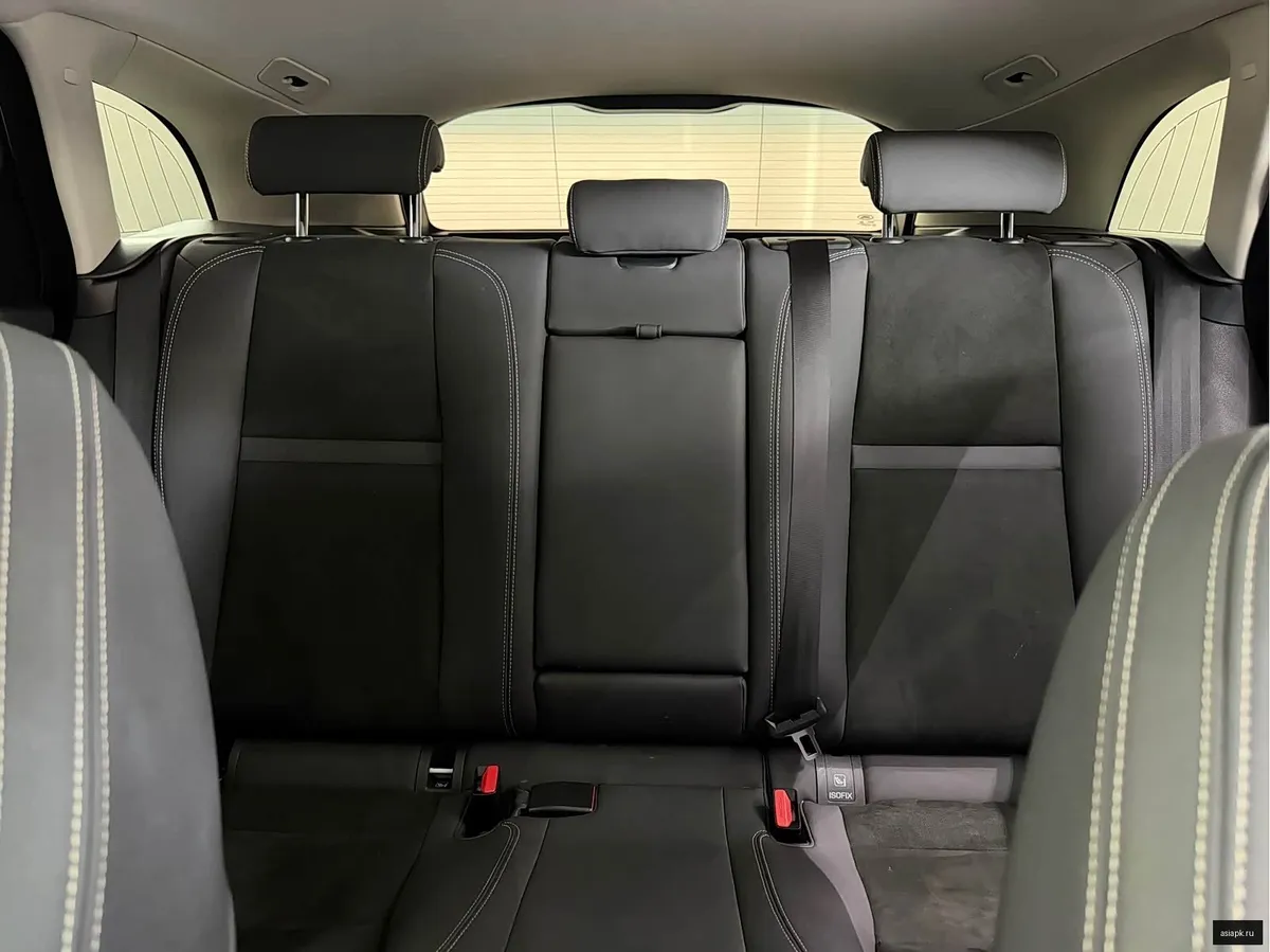 Land Rover Range Rover Velar 6