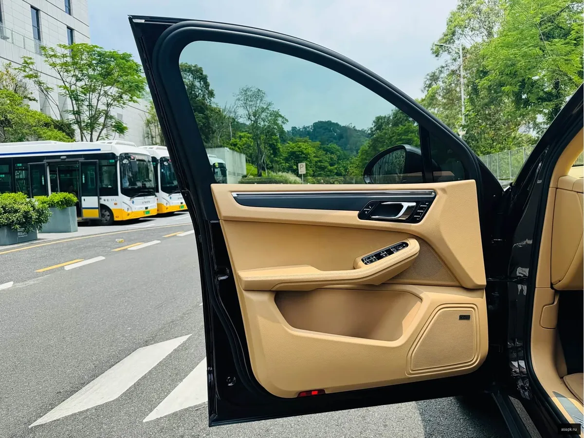 Porsche Macan 5