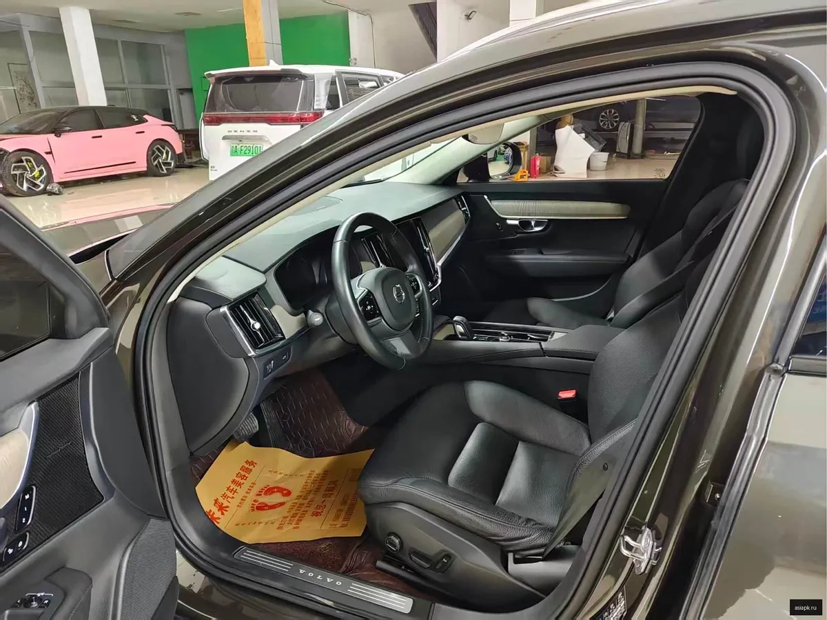 Volvo V90 3