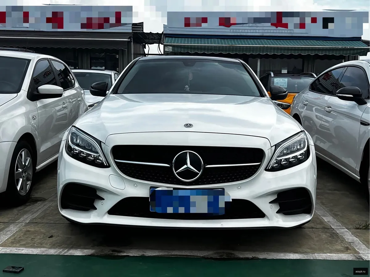 Mercedes-Benz C-Class 2