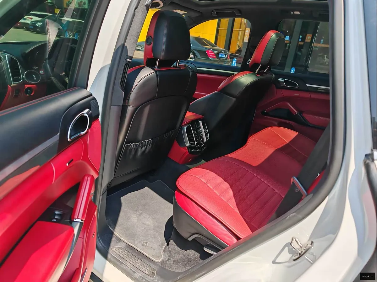 Porsche Cayenne 5