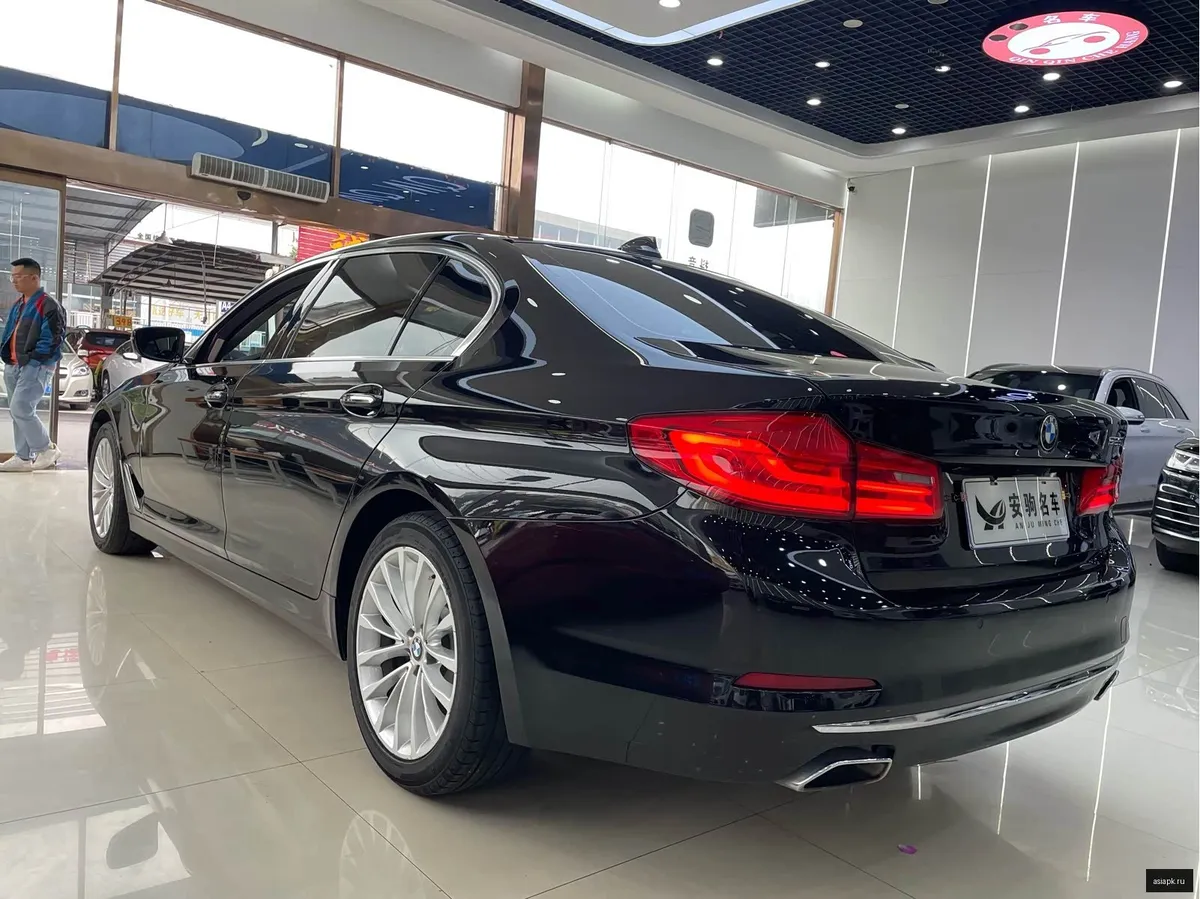 BMW 5-Series 6