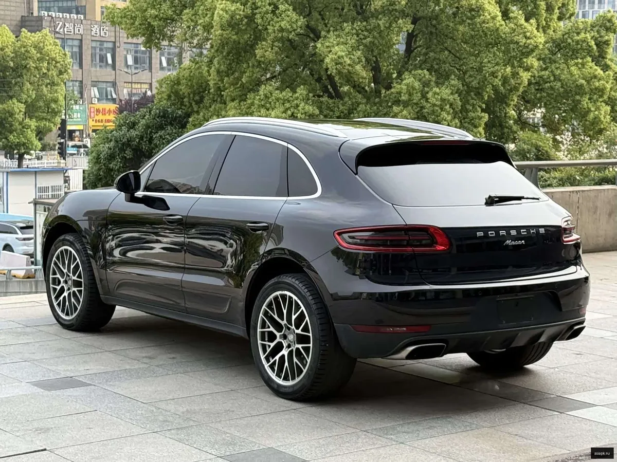 Porsche Macan 4