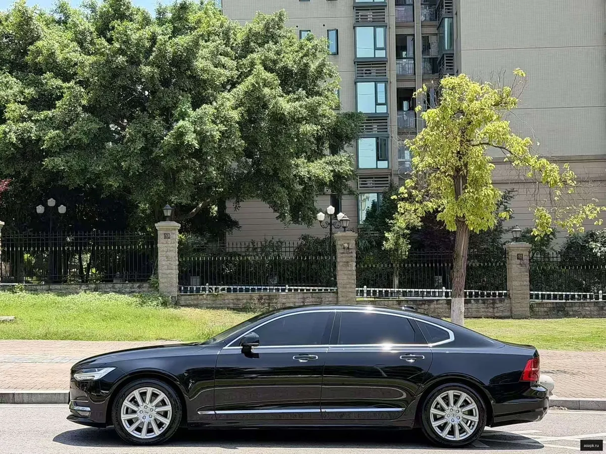Volvo S90 3