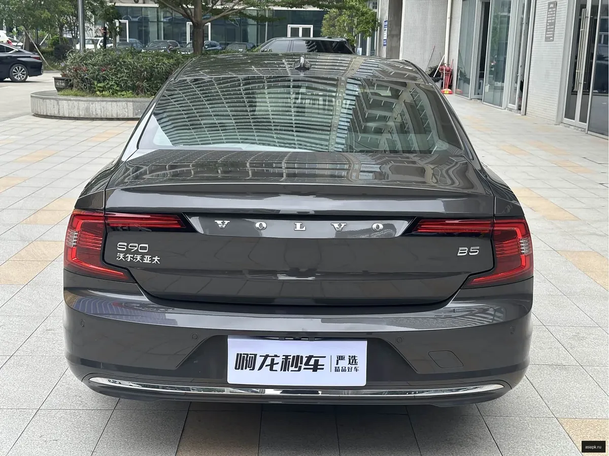 Volvo S90 5