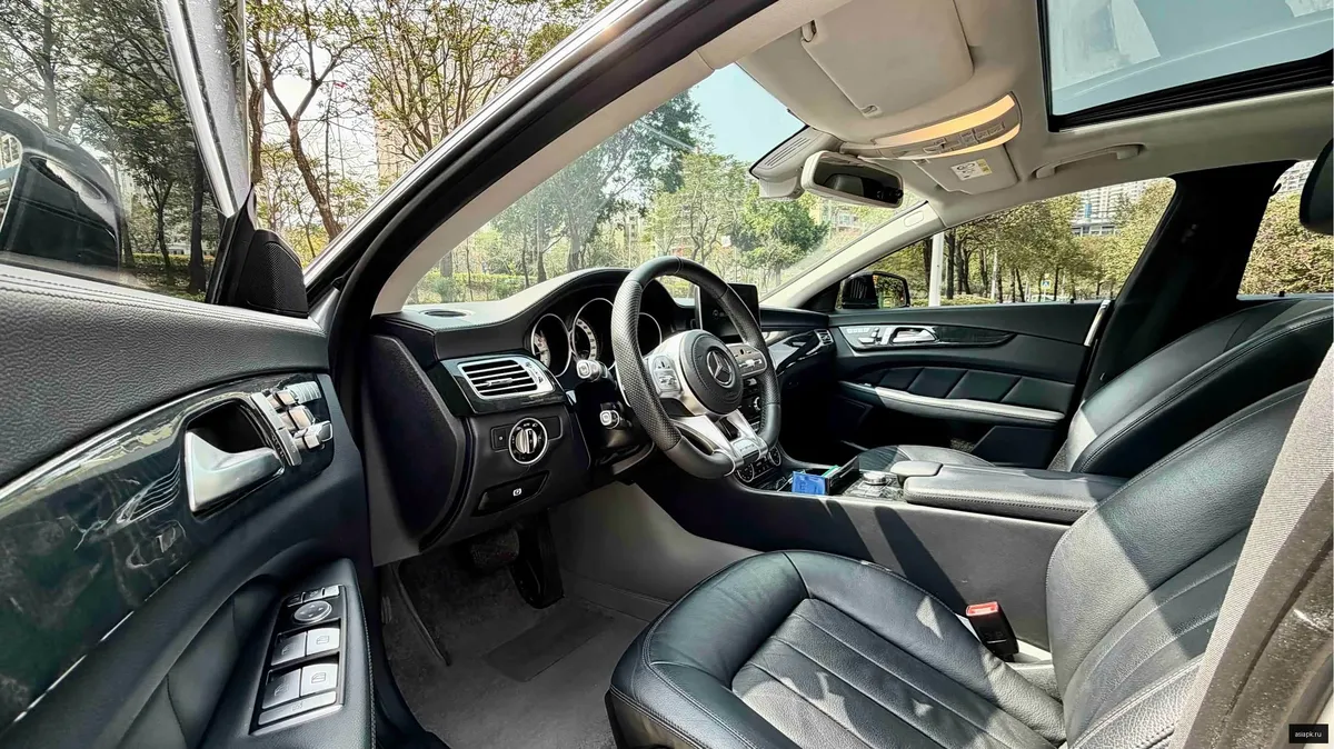Mercedes-Benz CLS-Class 4