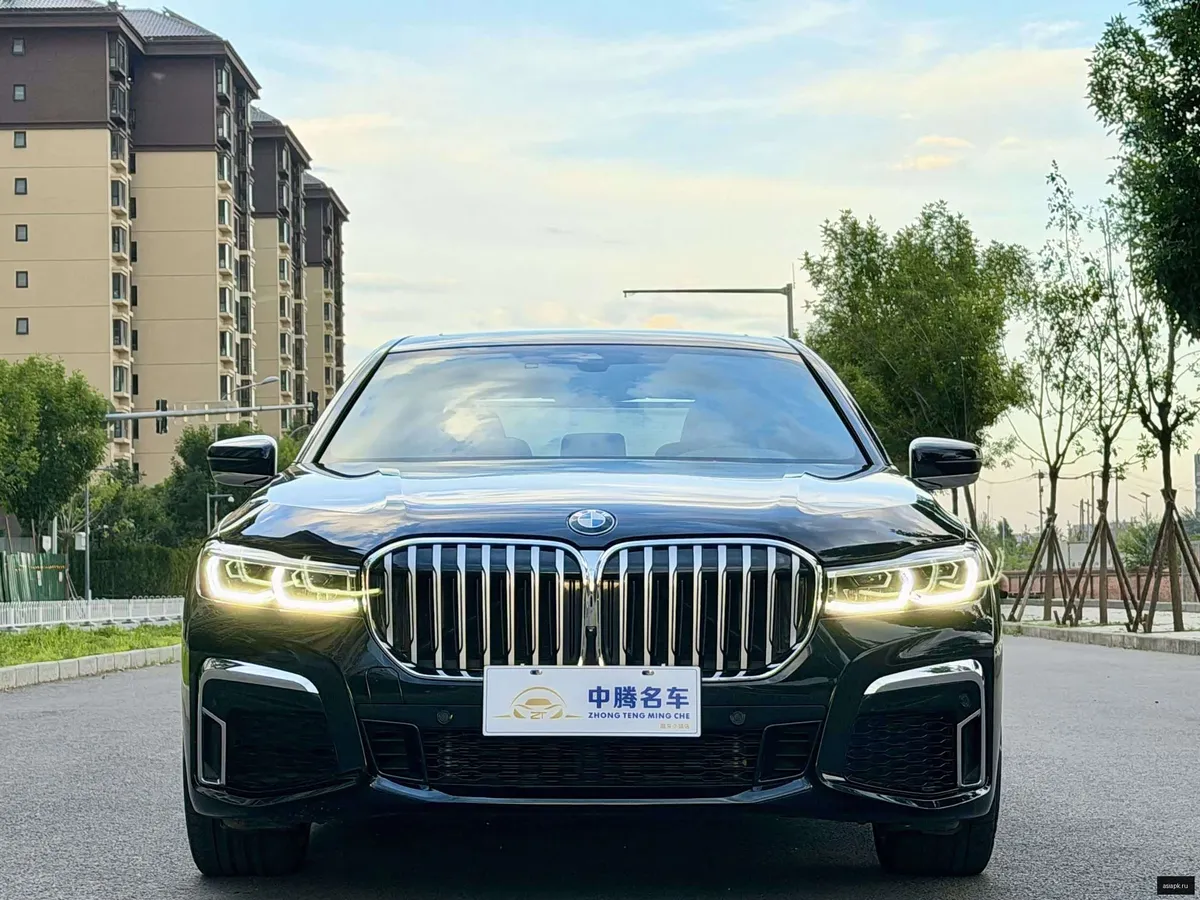 BMW 7-Series 2