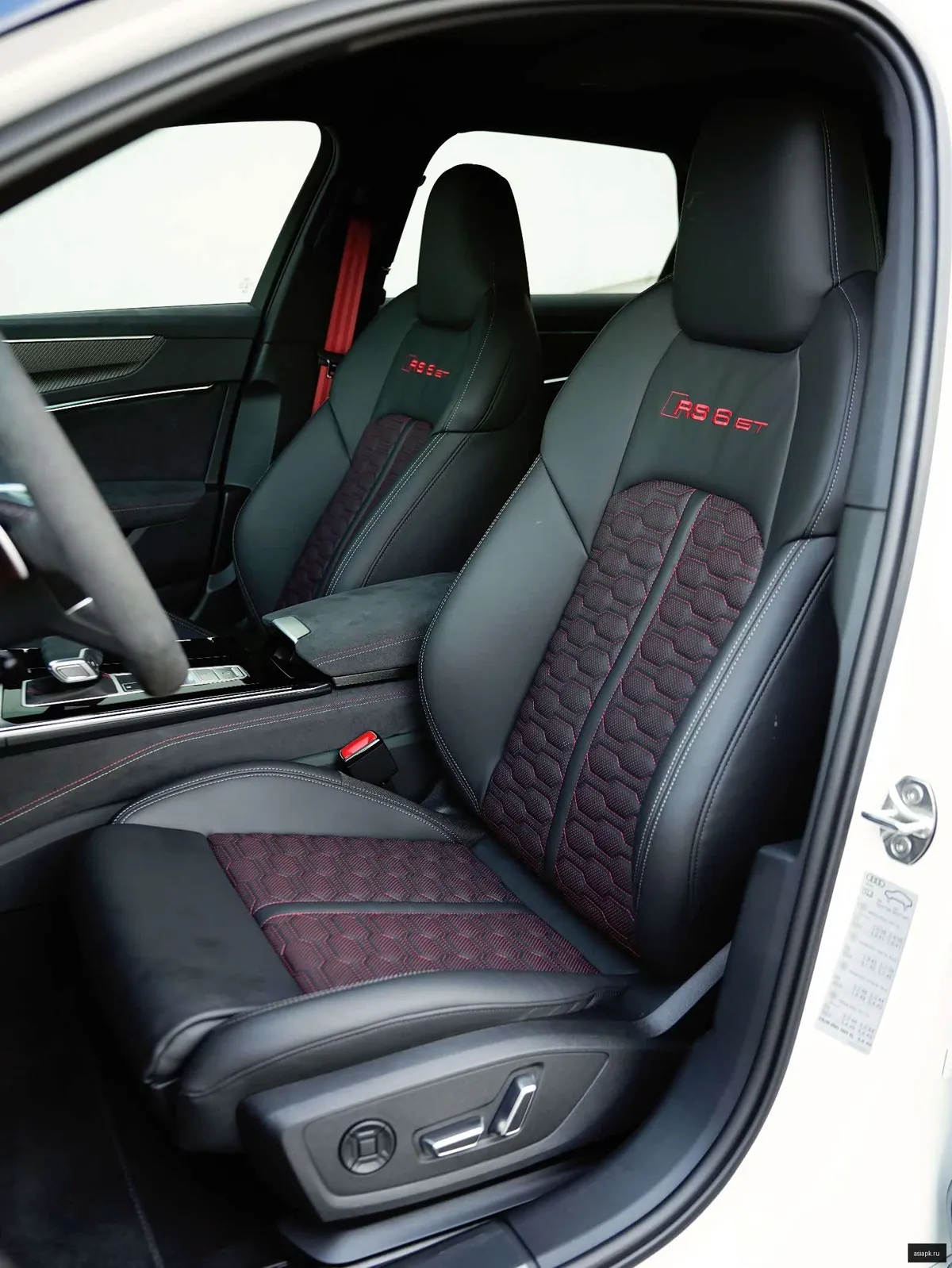 Audi RS Q8 3