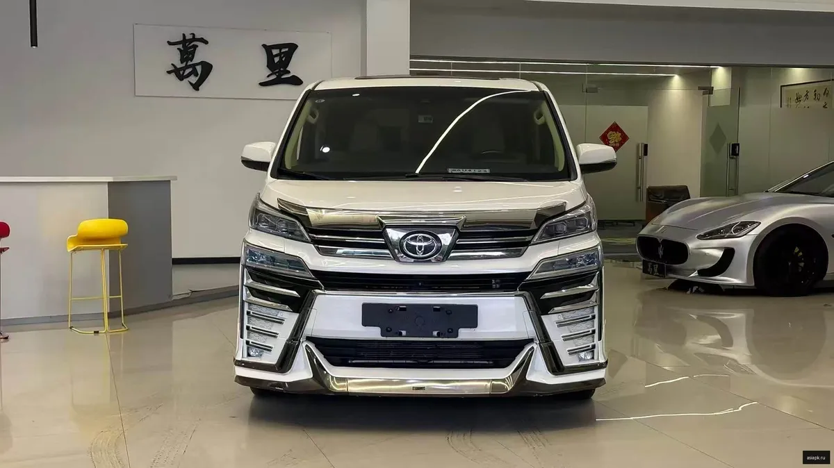 Toyota Vellfire 2