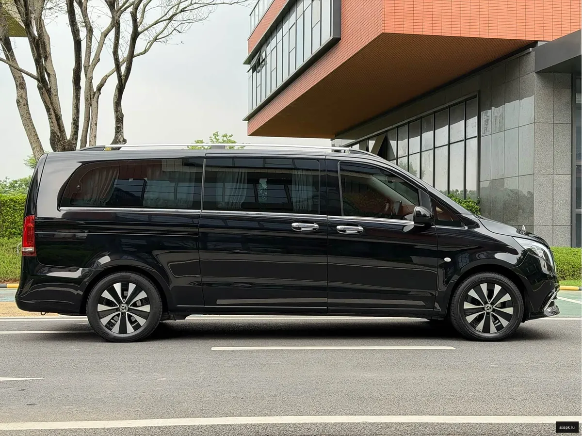 Mercedes-Benz Vito 4