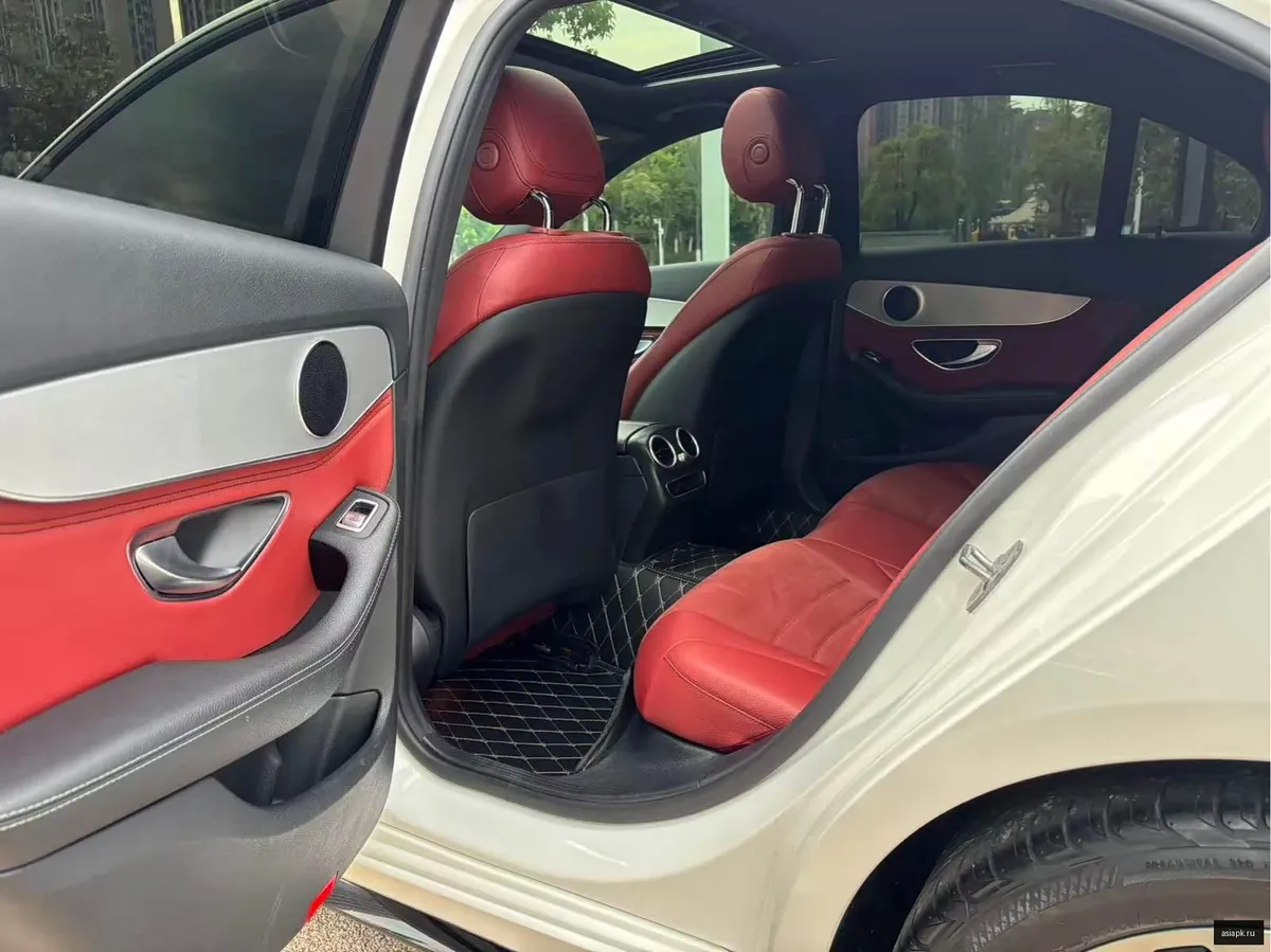 Mercedes-Benz C-Class 6