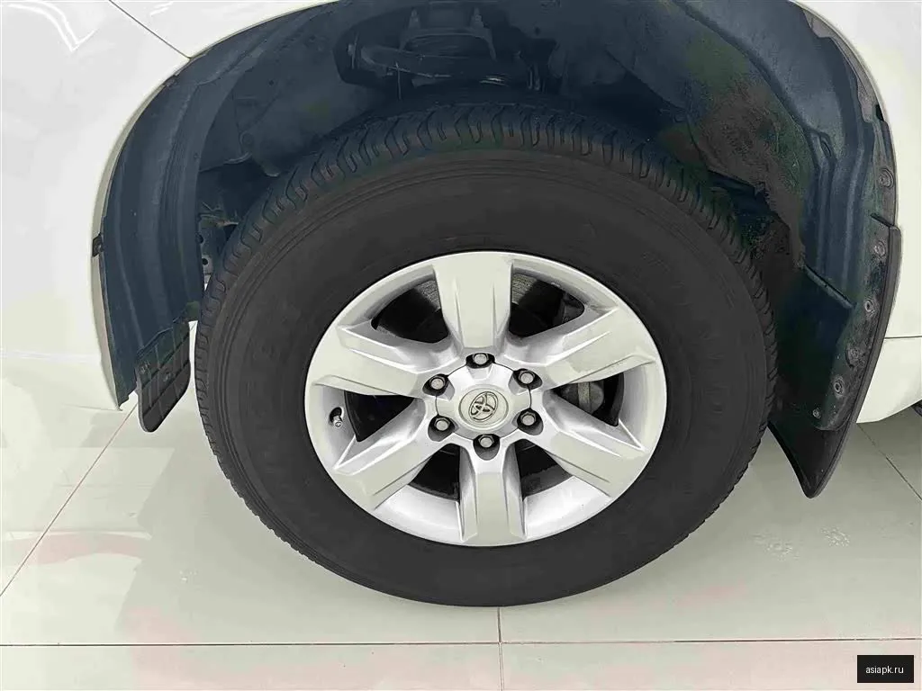 Toyota Land Cruiser Prado 4