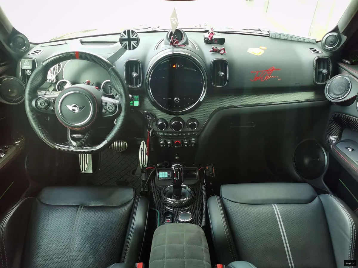 MINI Hatch 6