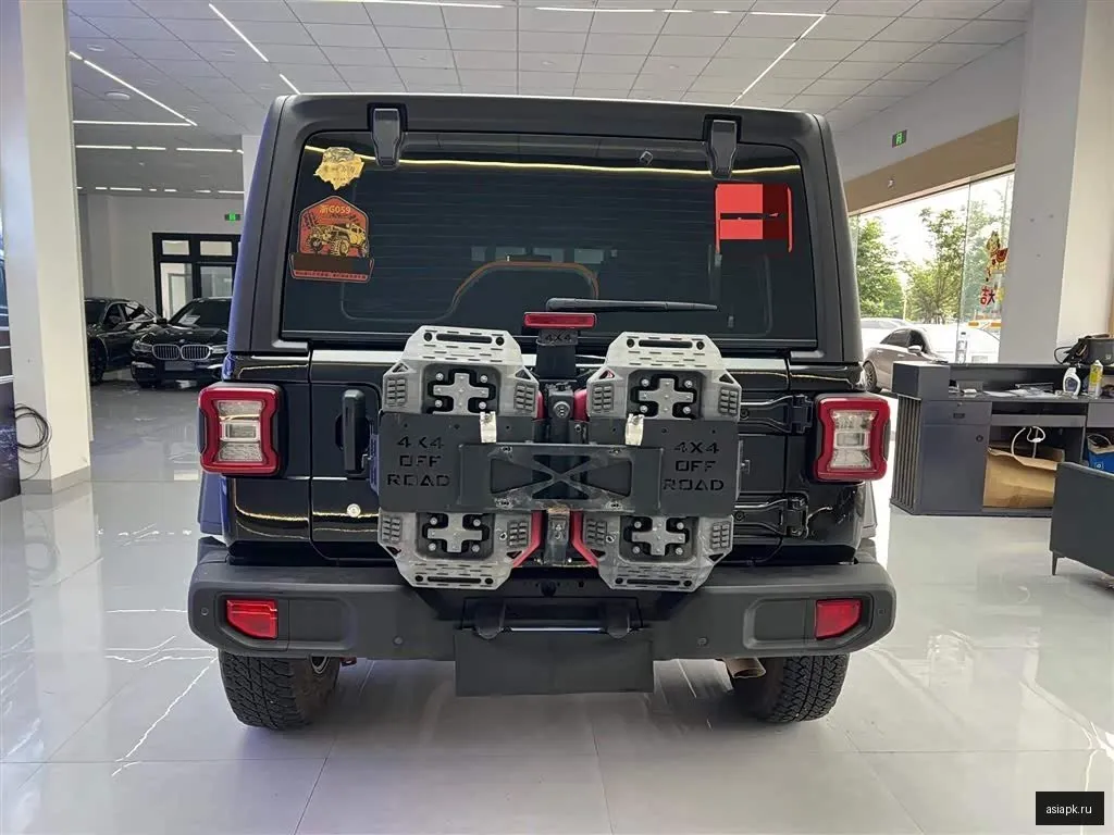 Jeep Wrangler 4