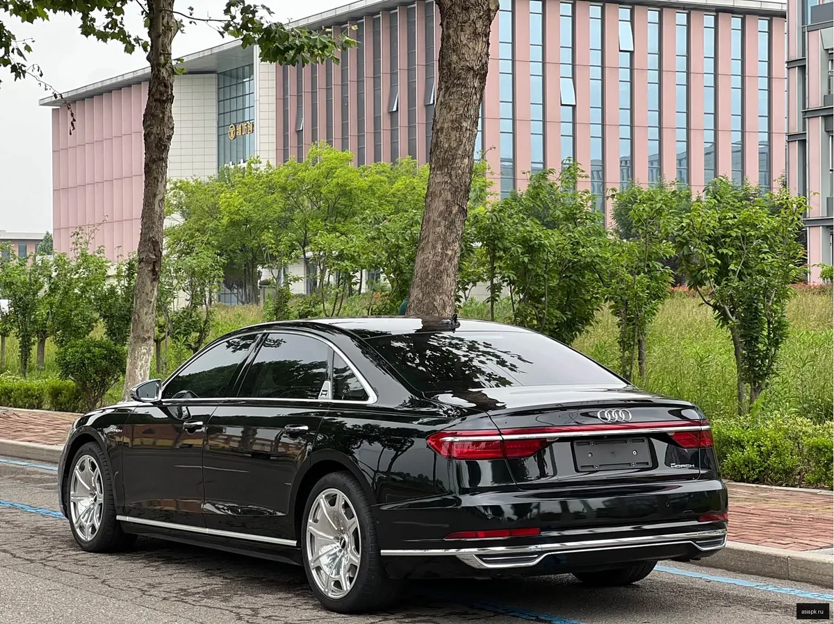 Audi A8 4