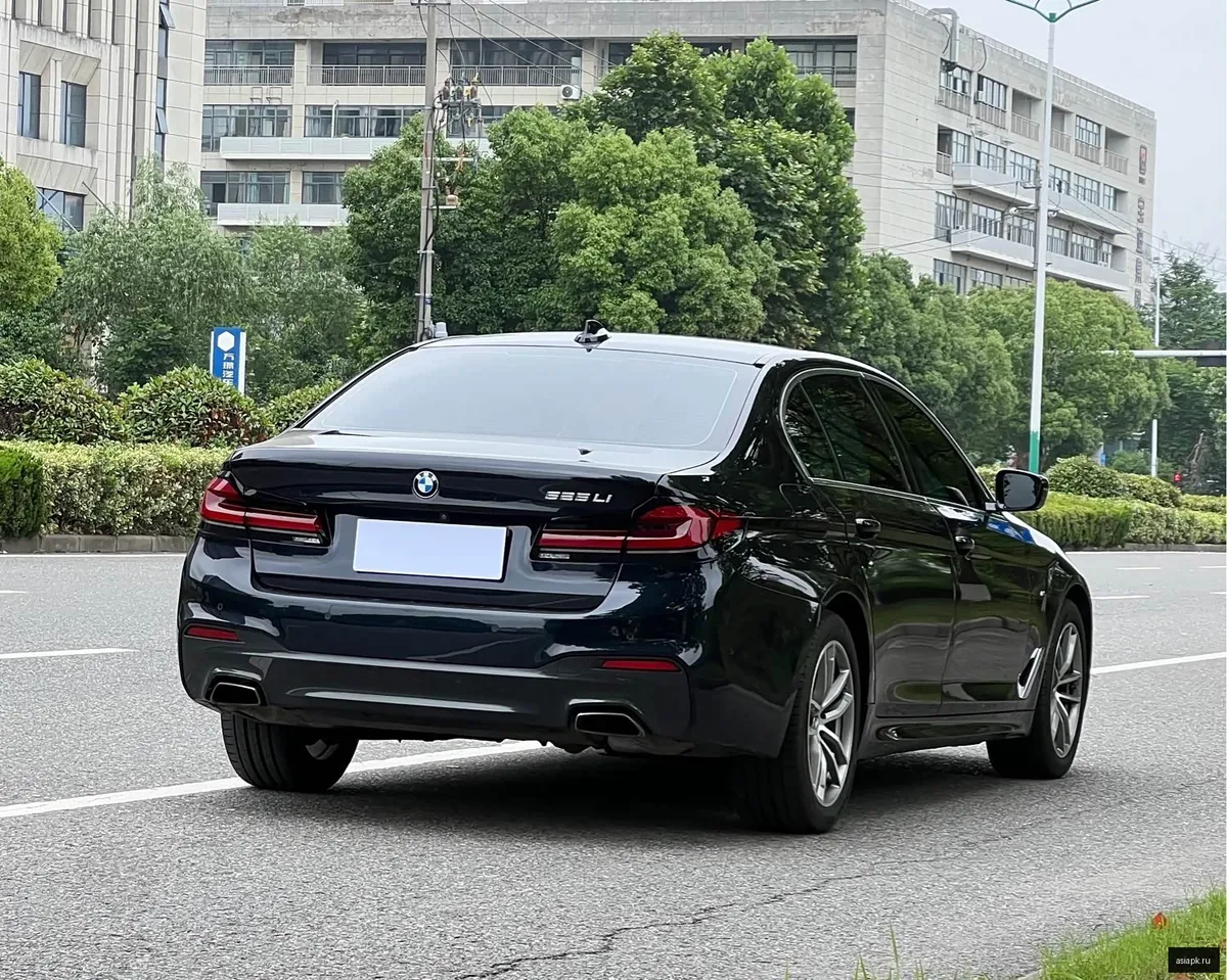 BMW 5-Series 3