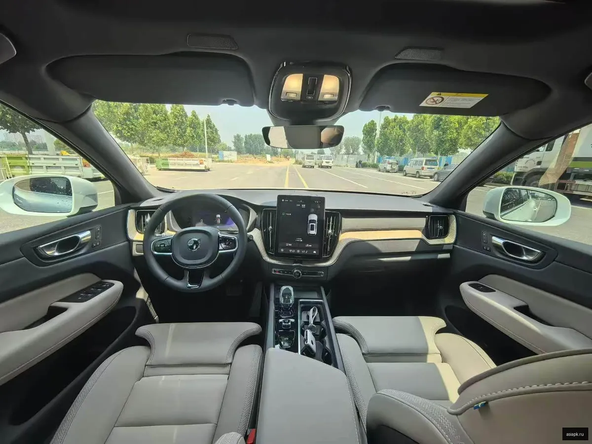 Volvo XC60 6