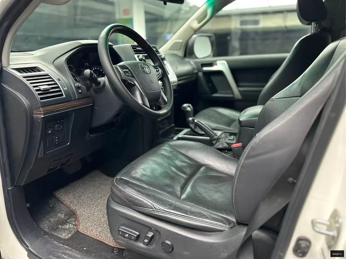 Toyota Land Cruiser Prado 4
