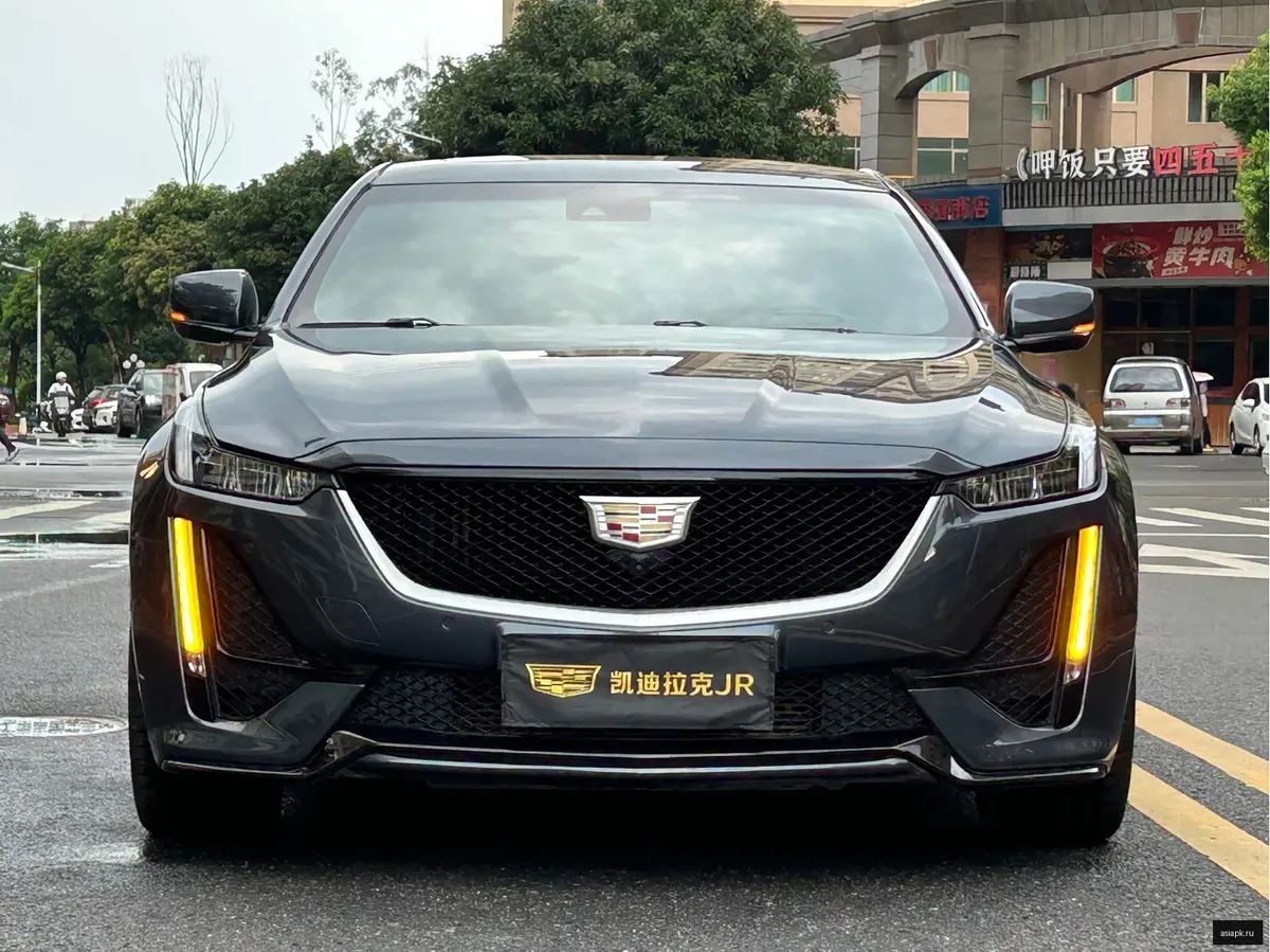 Cadillac CT5 2