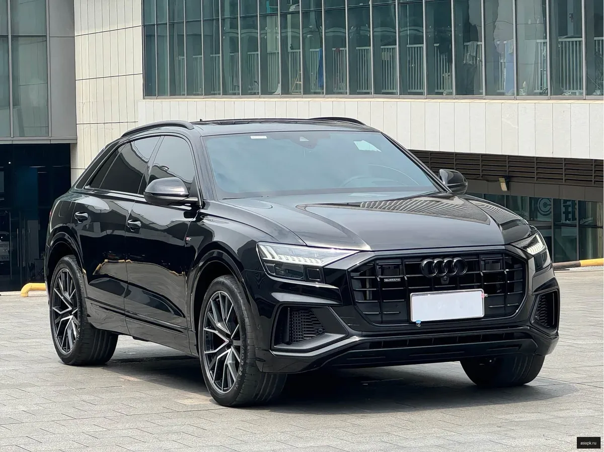 Audi Q8 3
