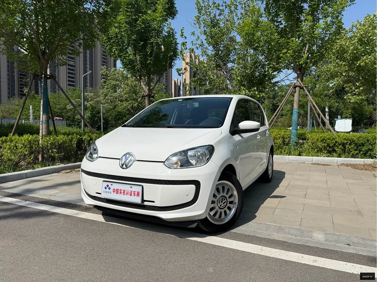 Volkswagen up! 5