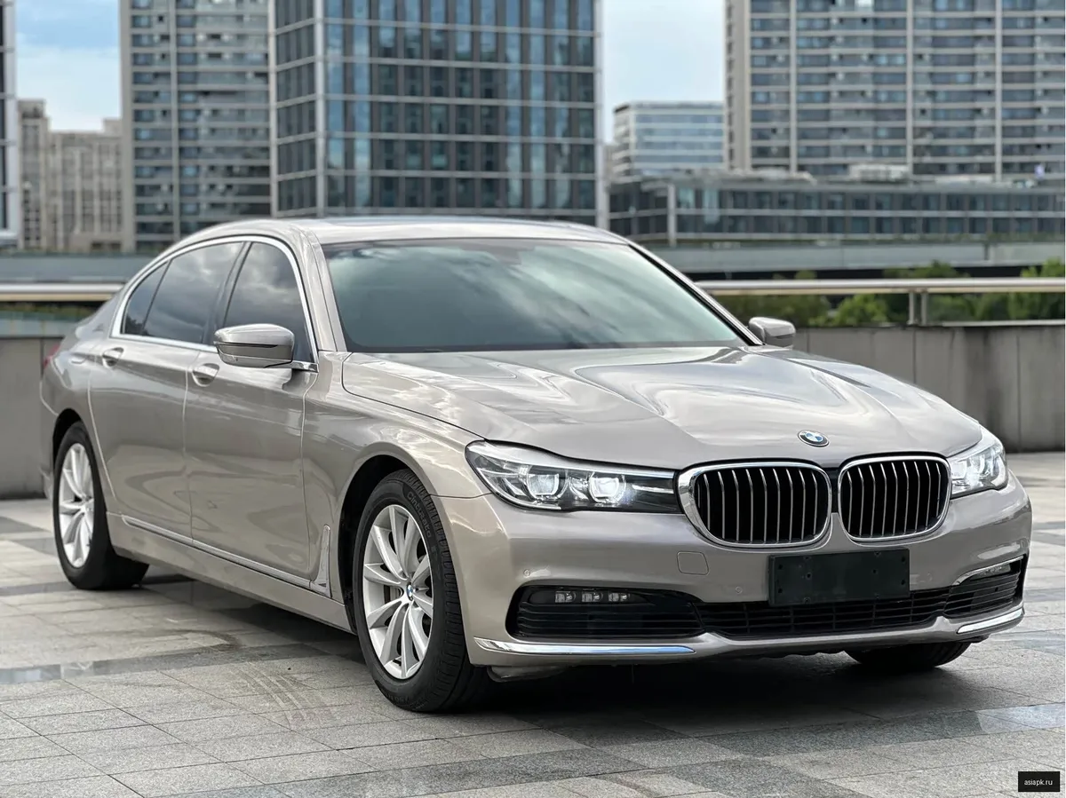 BMW 7-Series 3