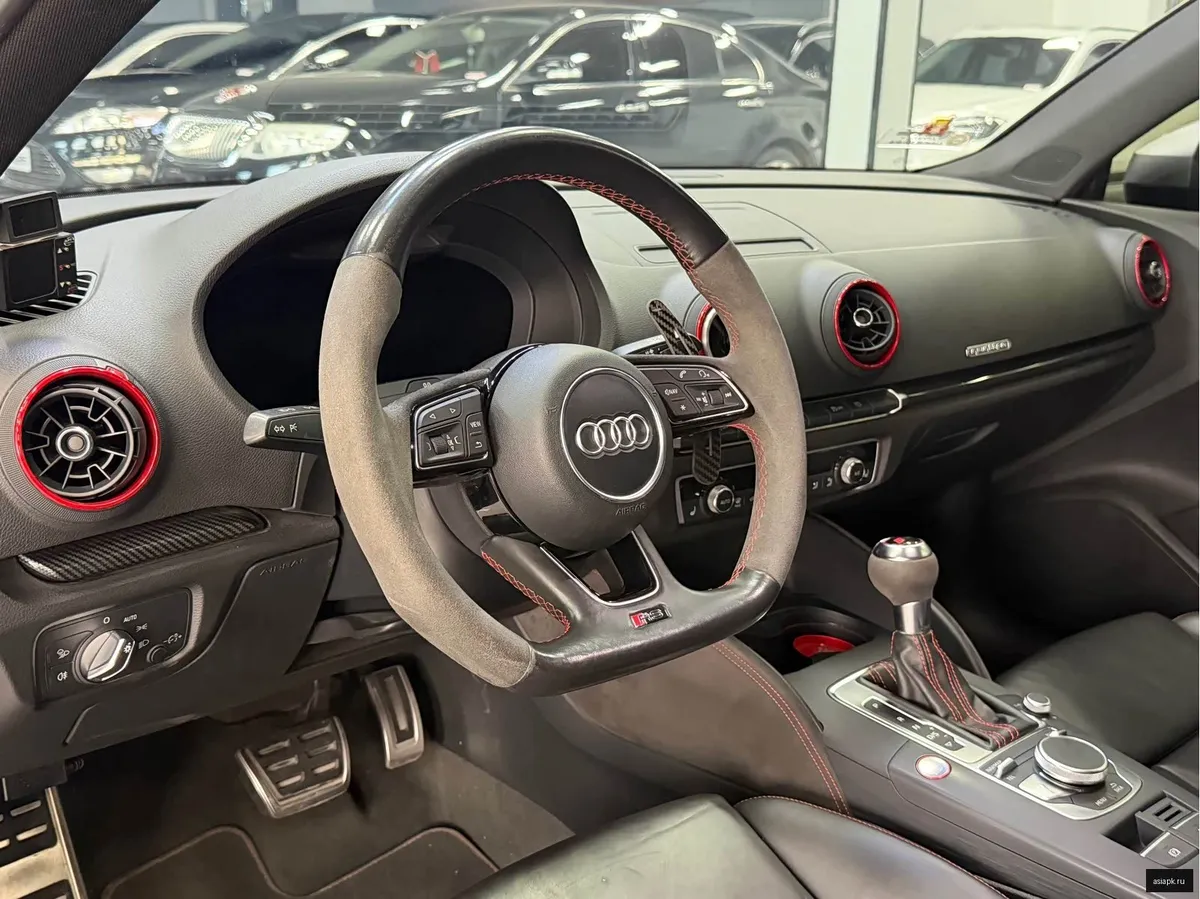 Audi RS3 3