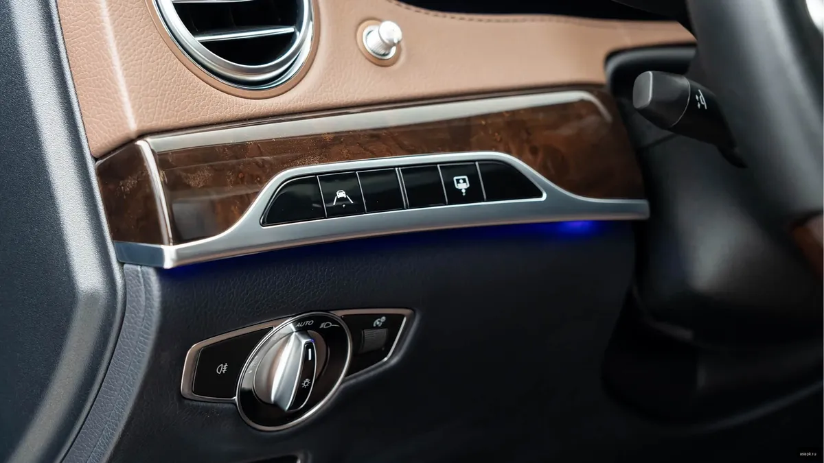 Mercedes-Benz S-Class 6