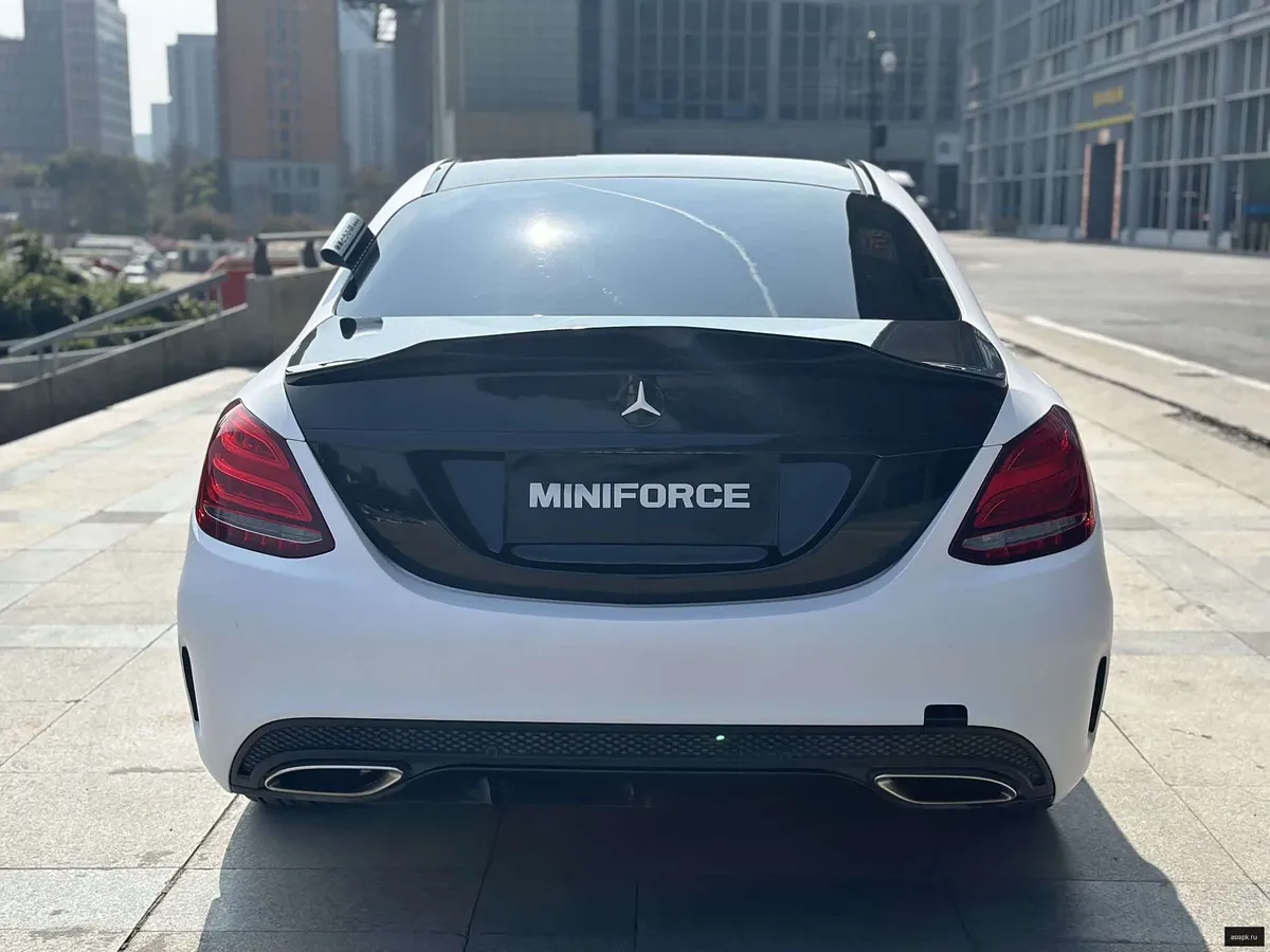 Mercedes-Benz C-Class 6