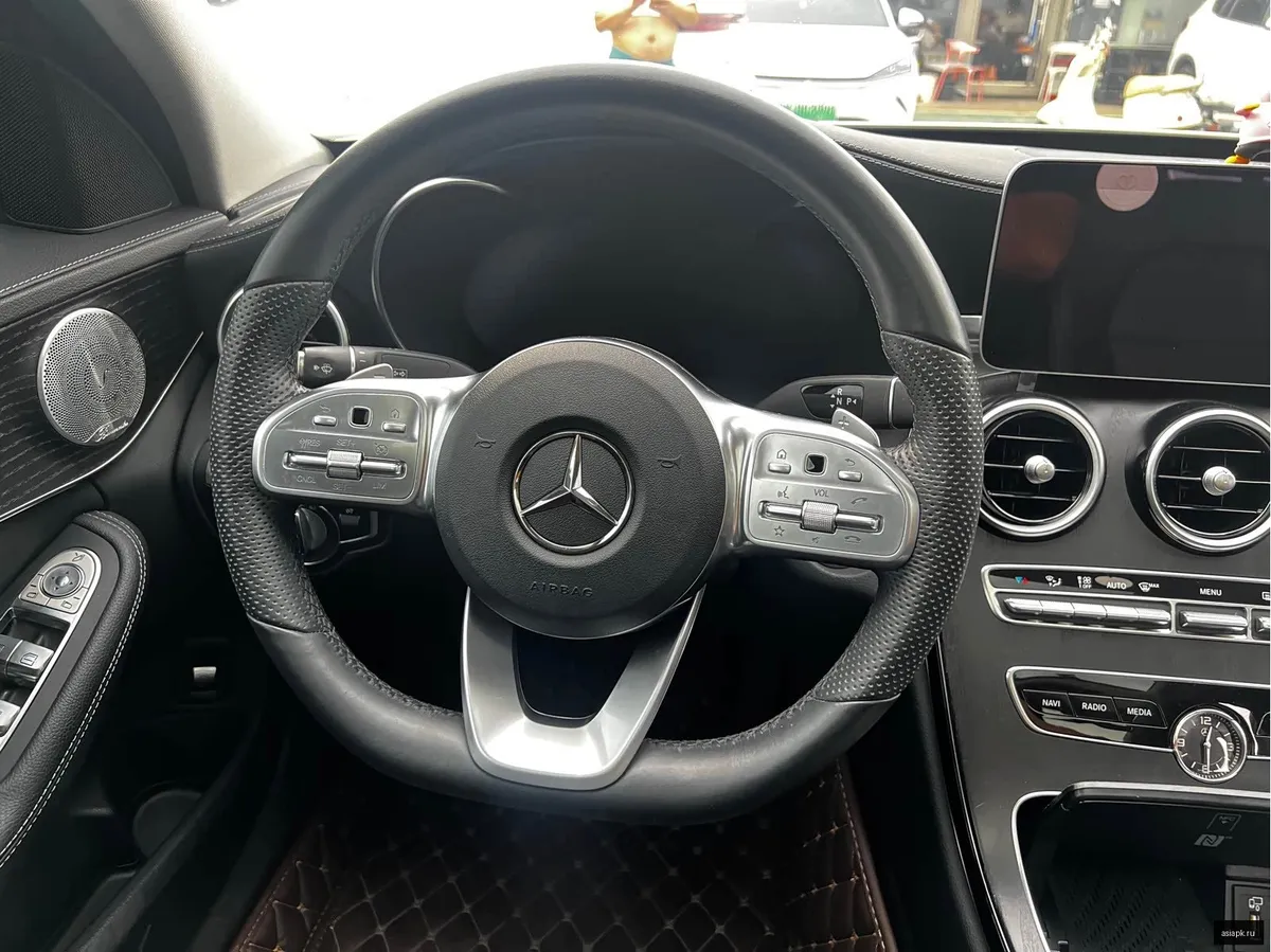 Mercedes-Benz C-Class 5