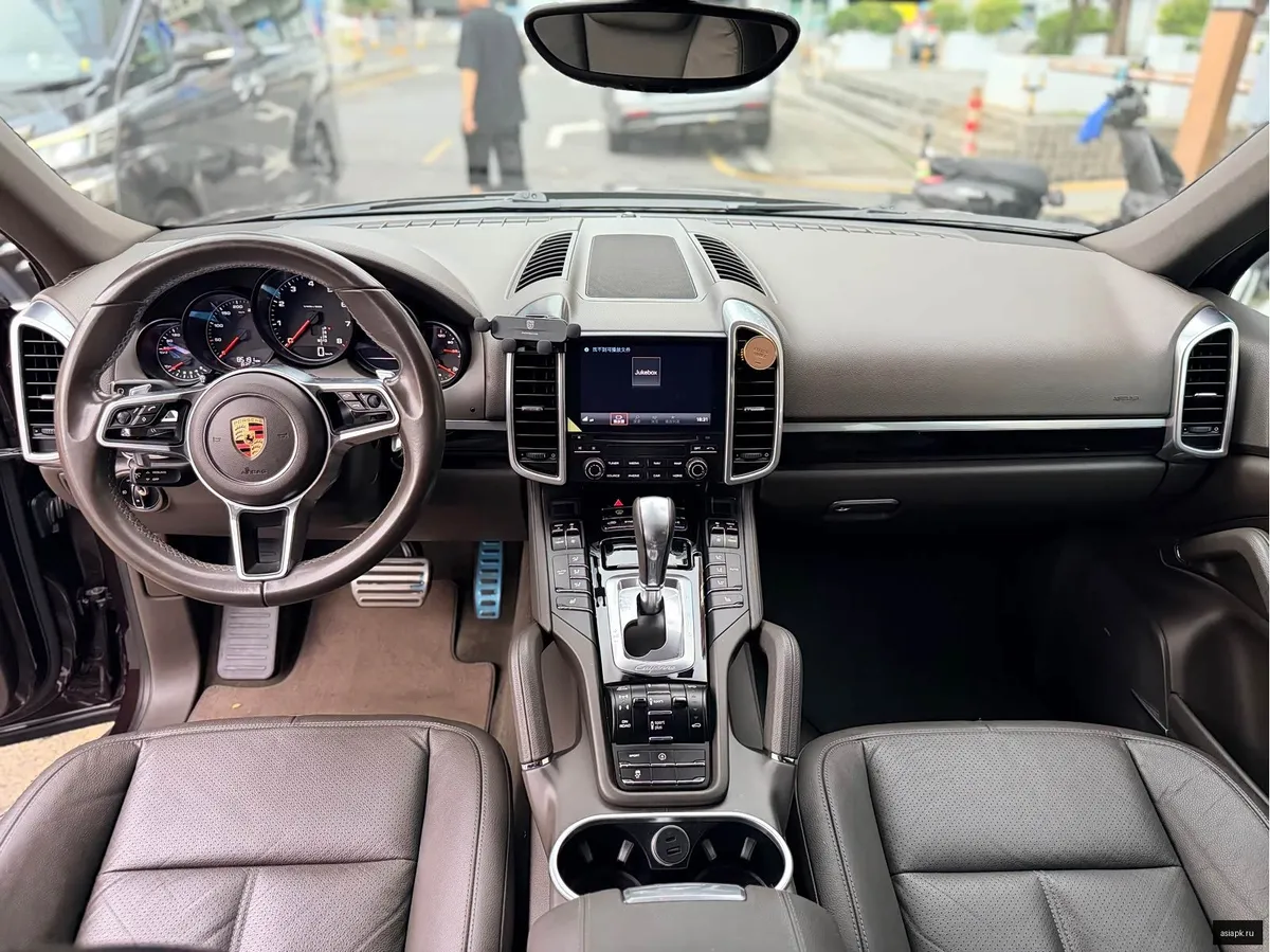Porsche Cayenne 5