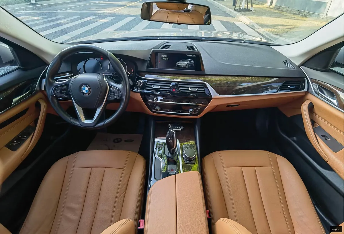 BMW 5-Series 6