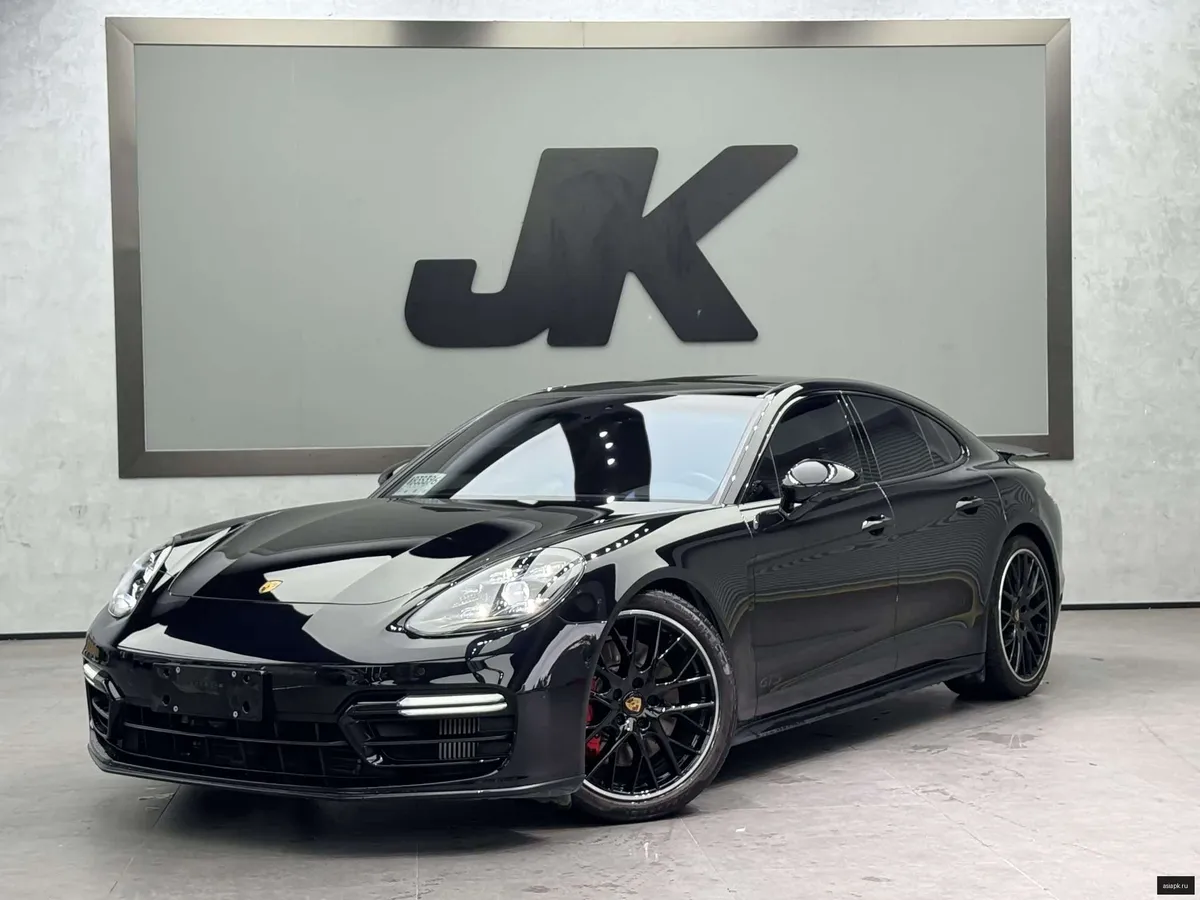 Porsche Panamera 4